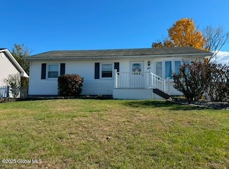 42 Ballina St, Troy, NY 12180