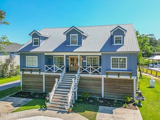 224 Pinewood Dr, Pass Christian, MS 39571