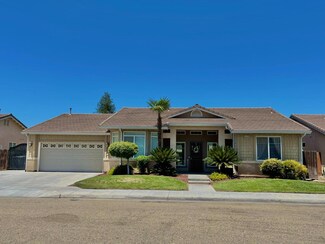 5779 E Garrett Ave, Fresno, CA 93727