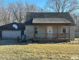 2223 W Main St, Salem, IL 62881