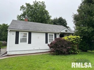 401 W Greenwood Ave, Jacksonville, IL 62650
