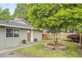 2203 SE 85th Ave, Portland, OR 97216