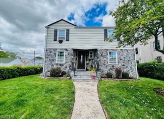 354 Paderewski Ave, Perth Amboy, NJ 08861