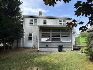 10 Jesse Davis Ln, Barrington, RI 02806
