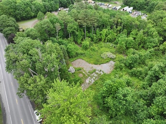 597 Riverside Dr, Augusta, ME 04330