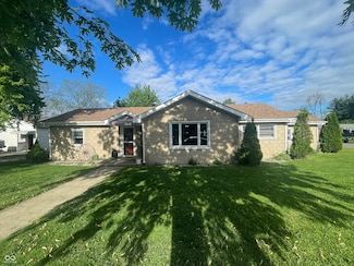 1122 Shelby St, Shelbyville, IN 46176