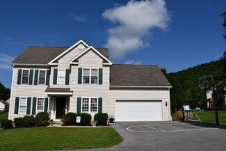145 Burgess Dr, Bluefield, VA 24605