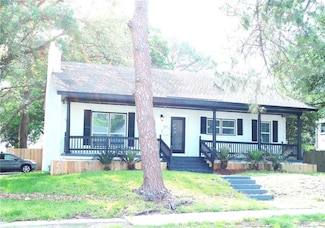 144 Appletree Ln, Terrytown, LA 70056