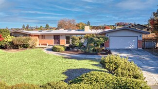 2030 121st Ave SE, Bellevue, WA 98005