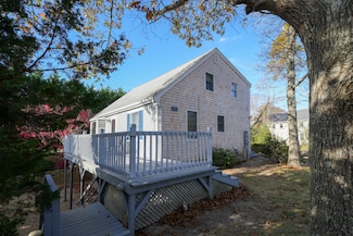 10 Kims Way, Oak Bluffs, MA 02568