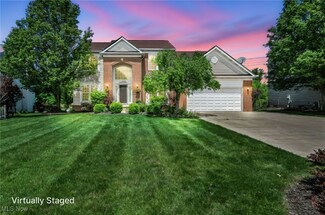 1221 Hamilton Dr, Broadview Heights, OH 44147