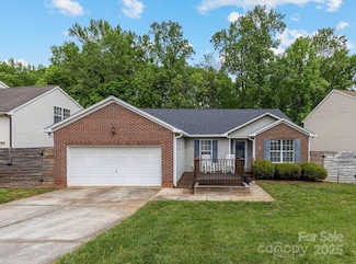 3022 Willamette Valley Dr, Charlotte, NC 28215