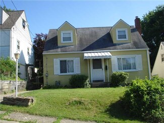 342 Iroquois Dr, New Kensington, PA 15068