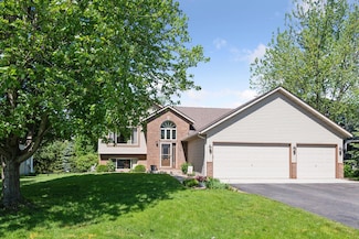 1938 Ormond Dr, Shakopee, MN 55379