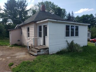 19 Dartmouth St, Skowhegan, ME 04976