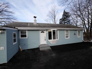 2 Carolina Ave, Port Monmouth, NJ 07758