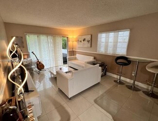 1221 SW 122nd Ave Unit 214, Miami, FL 33184