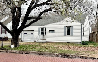 309 Katy Ave, Parsons, KS 67357