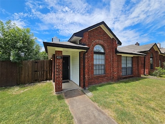 452 Chestnut Ln, Desoto, TX 75115