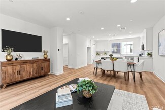 2420 Chamomile Ln, Carlsbad, CA 92008
