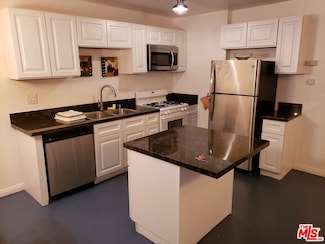13757 Vanowen St Unit 2, Van Nuys, CA 91405
