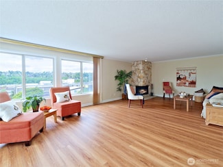 2219 13th Ave W Unit 1, Seattle, WA 98119