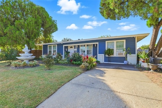 4332 Quails Ln, Fort Worth, TX 76119