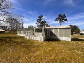 1202 S Merrill St, New Boston, TX 75570