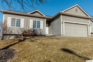 16332 Meredith Ave, Omaha, NE 68116