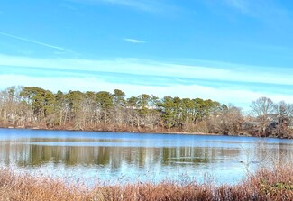 26 Bettys Pond Rd Unit 17, Hyannis, MA 02601