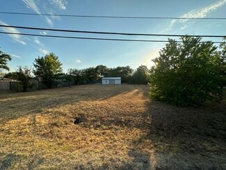 601 Oak St, Venus, TX 76084