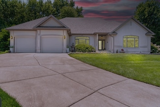3702 E Dartmoor Ct, Springfield, MO 65802