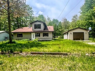 4815 Knollwood St, Harrison, MI 48625