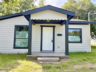 2511 Mumphord St, Victoria, TX 77901