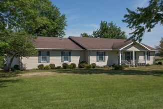 8437 S Warren Rd, Warren, IN 46792
