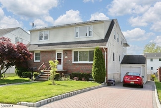 134 Kingston Ave, Hawthorne, NJ 07506