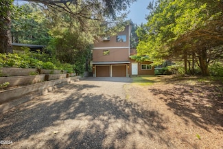 110 SW Surfland Ct, South Beach, OR 97366