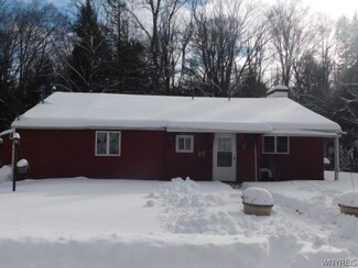 30 Sandhill Rd, Gowanda, NY 14070