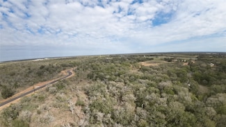 8 Post Oak St, Gonzales, TX 78629