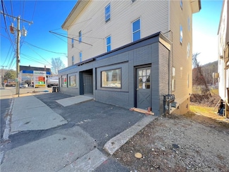 175 N Main St Unit 2B, Winsted, CT 06098