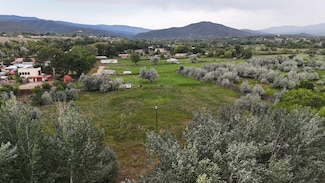 89 Old Santa fe Rd, Ranchos de Taos, NM 87557