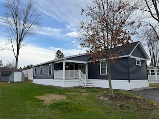 14 S Emperor Dr, Concord, NH 03303