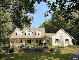 704 Holland Rd, Germantown Hills, IL 61548