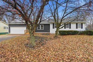 807 S 8th Ave, Washington, IA 52353