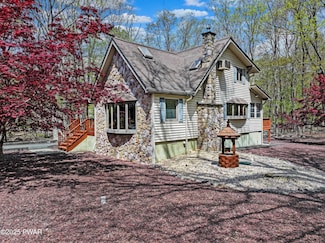 109 Glenbrook Dr, Dingmans Ferry, PA 18328
