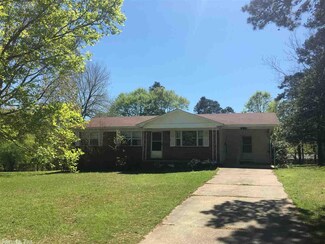 15 Lynwood Dr, Little Rock, AR 72206