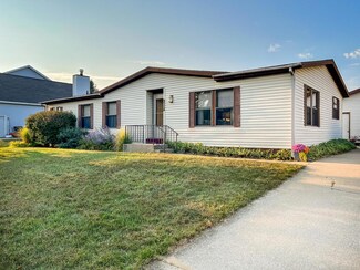 1237 Orchard Ave, Grand Haven, MI 49417