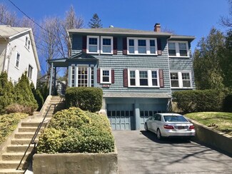 484 Lowell Ave Unit 1, Newtonville, MA 02460