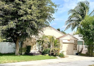 11 Mayfield Way, Boynton Beach, FL 33426