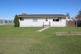 507 2nd St, Valier, MT 59486